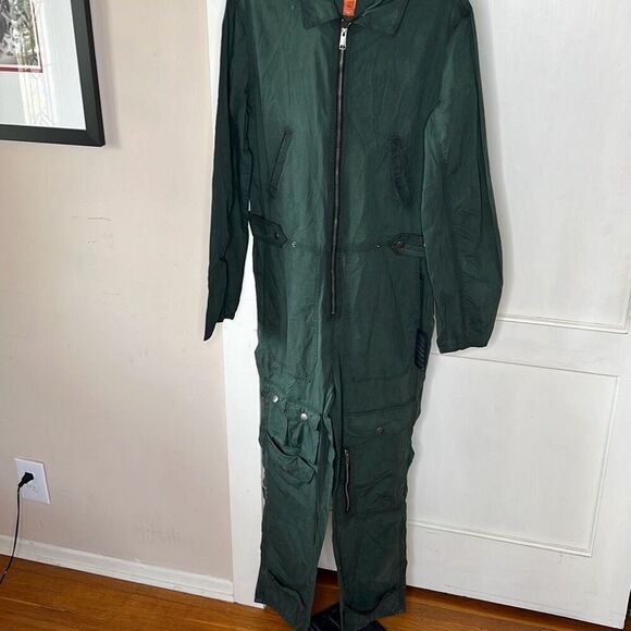 Netflix Rebel Moon Cargo Utility Jumpsuit Unisex Army Green Size Medium Nwot Cos - Picture 2 of 11